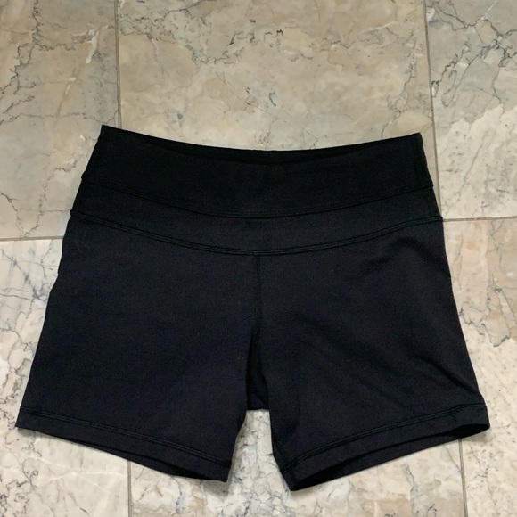 LULULEMON SHORT - Picture 2 of 3